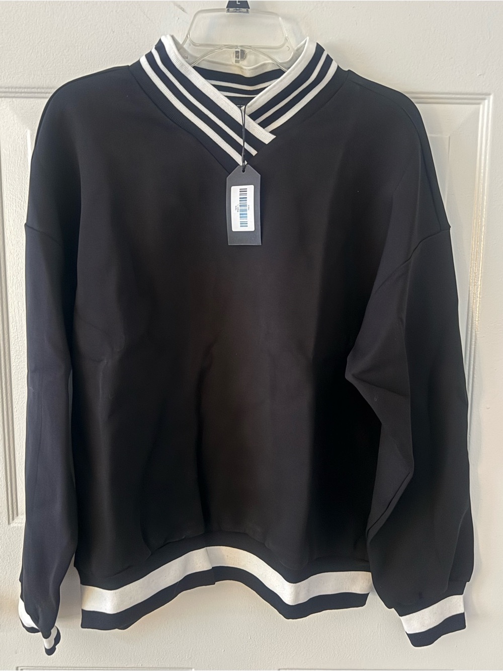 Women’s Alezza Paris v-neck top Sweater with Striped trim boutique top